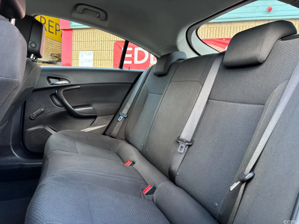 Opel Insignia Hatchback, Diesel, 2015, Black