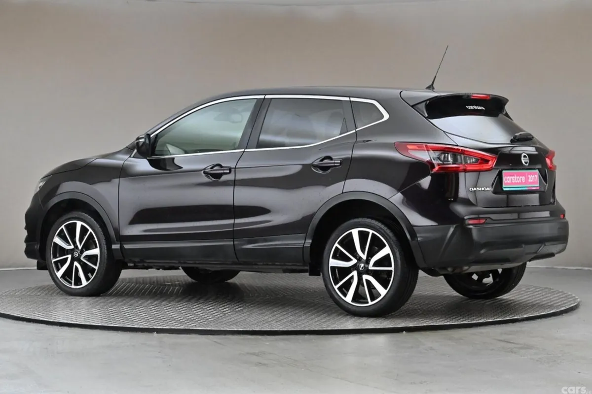 Nissan Qashqai SUV, Diesel, 2017, Black