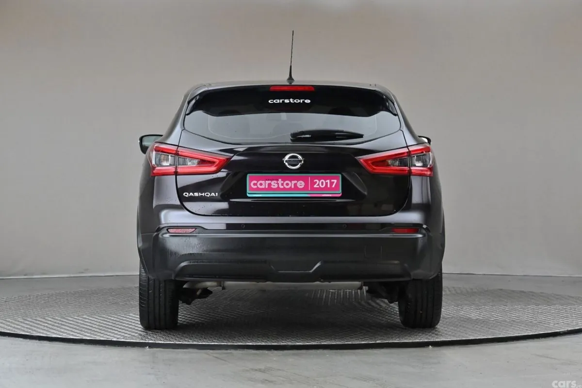Nissan Qashqai SUV, Diesel, 2017, Black