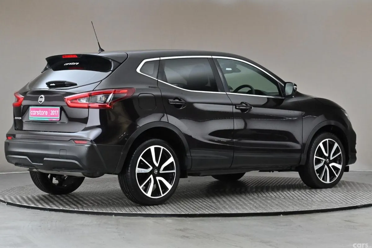 Nissan Qashqai SUV, Diesel, 2017, Black