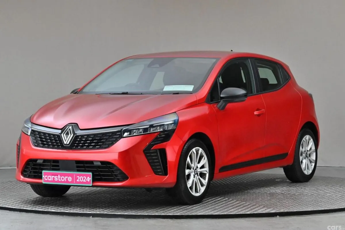 Renault Clio Hatchback, Petrol, 2024, Red