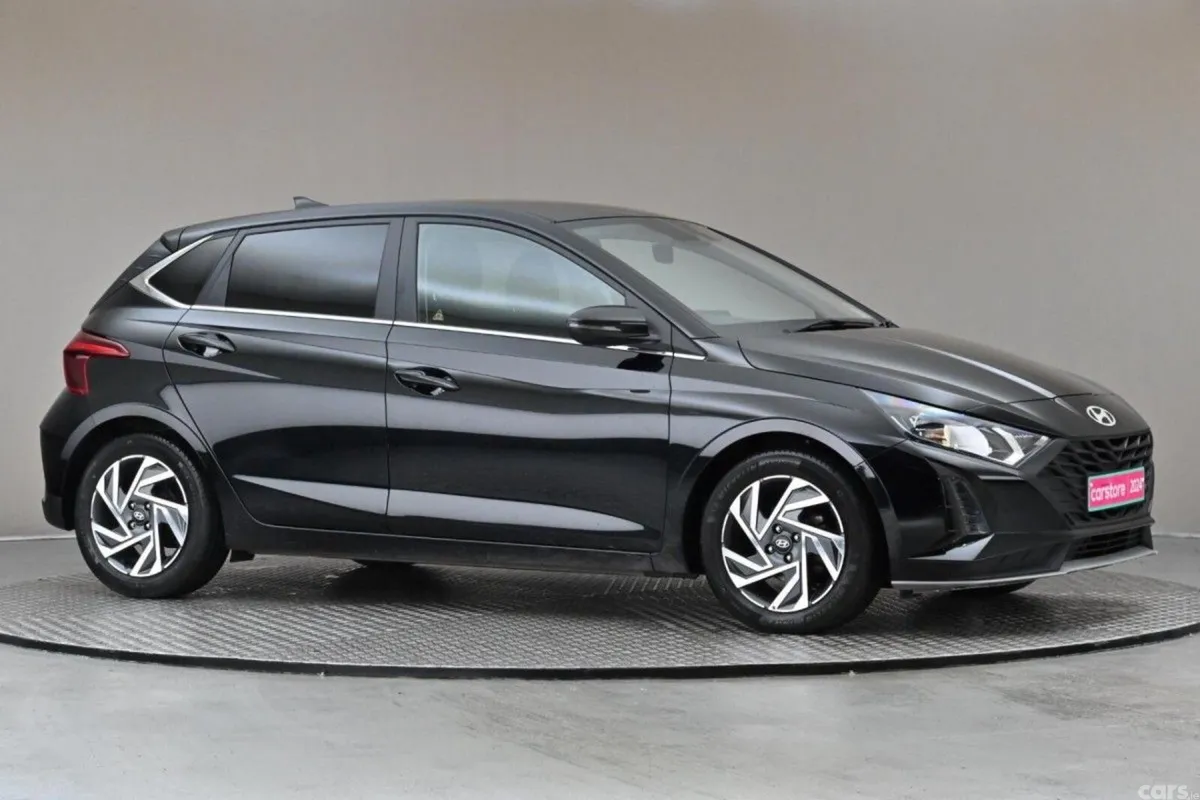 Hyundai i20 Hatchback, Petrol, 2024, Black