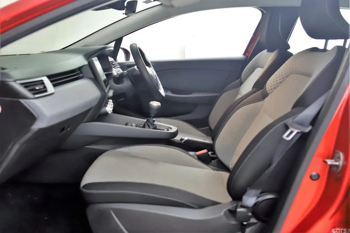 Renault Clio Hatchback, Petrol, 2024, Red