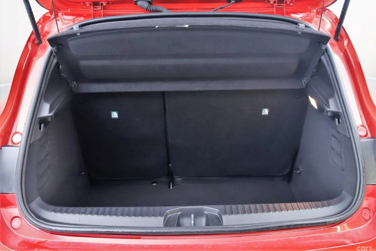 Renault Clio Hatchback, Petrol, 2024, Red