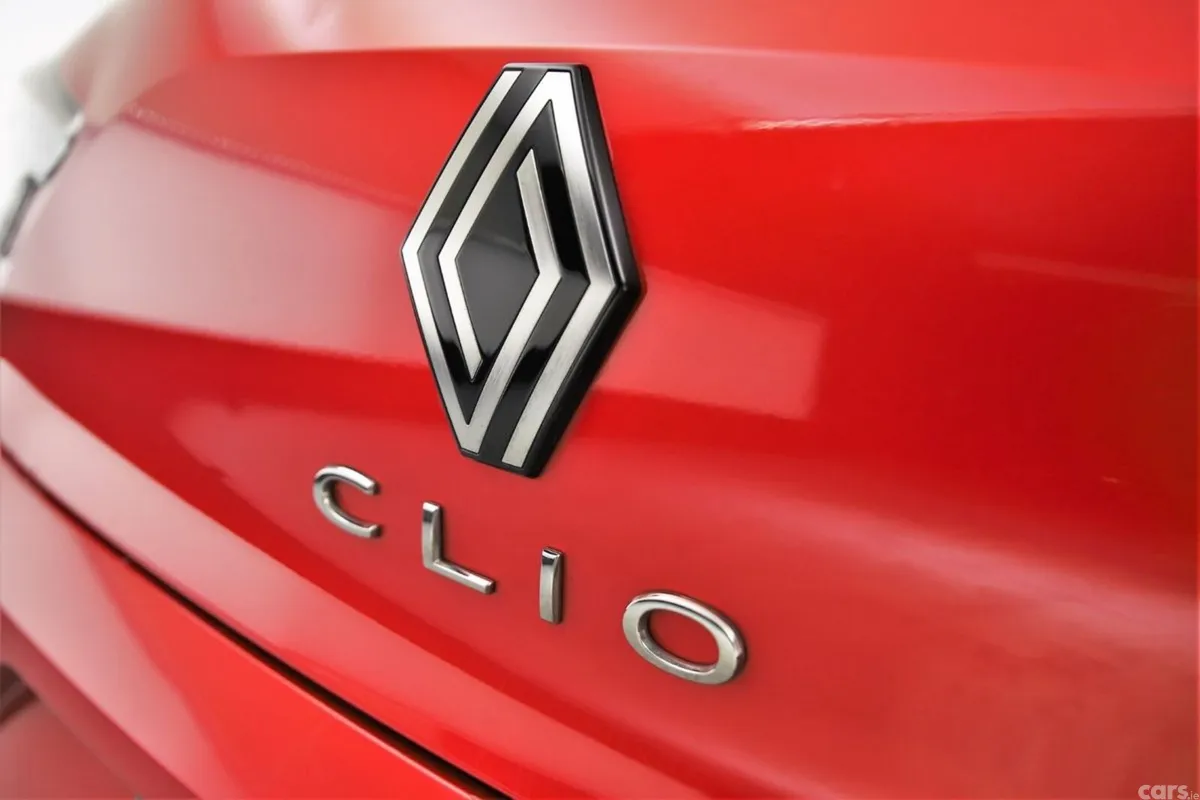 Renault Clio Hatchback, Petrol, 2024, Red