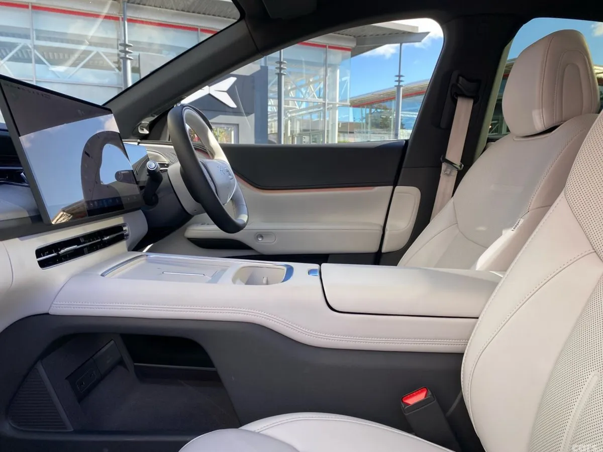 XPeng G6 Hatchback, Electric, 2026, Grey