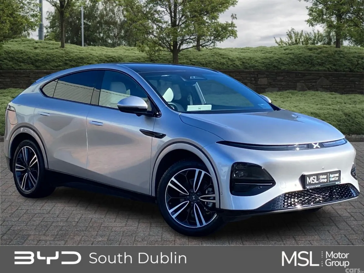 XPeng G6 Hatchback, Electric, 2025, Grey