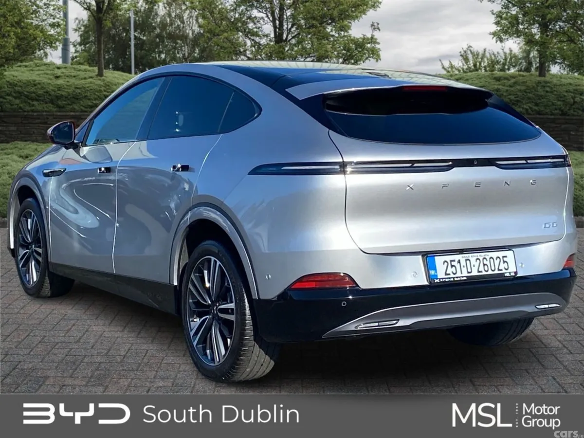 XPeng G6 Hatchback, Electric, 2025, Grey