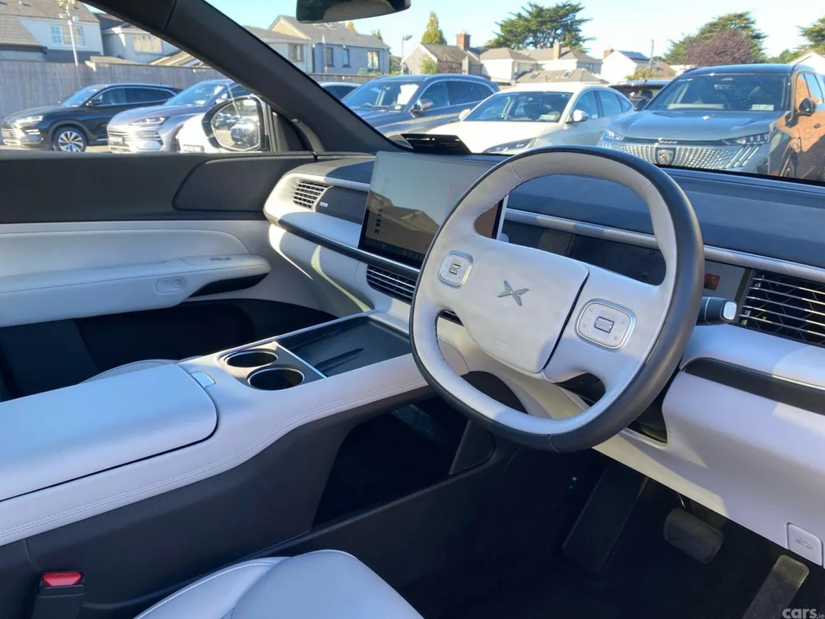 XPeng G6 Hatchback, Electric, 2025, Grey