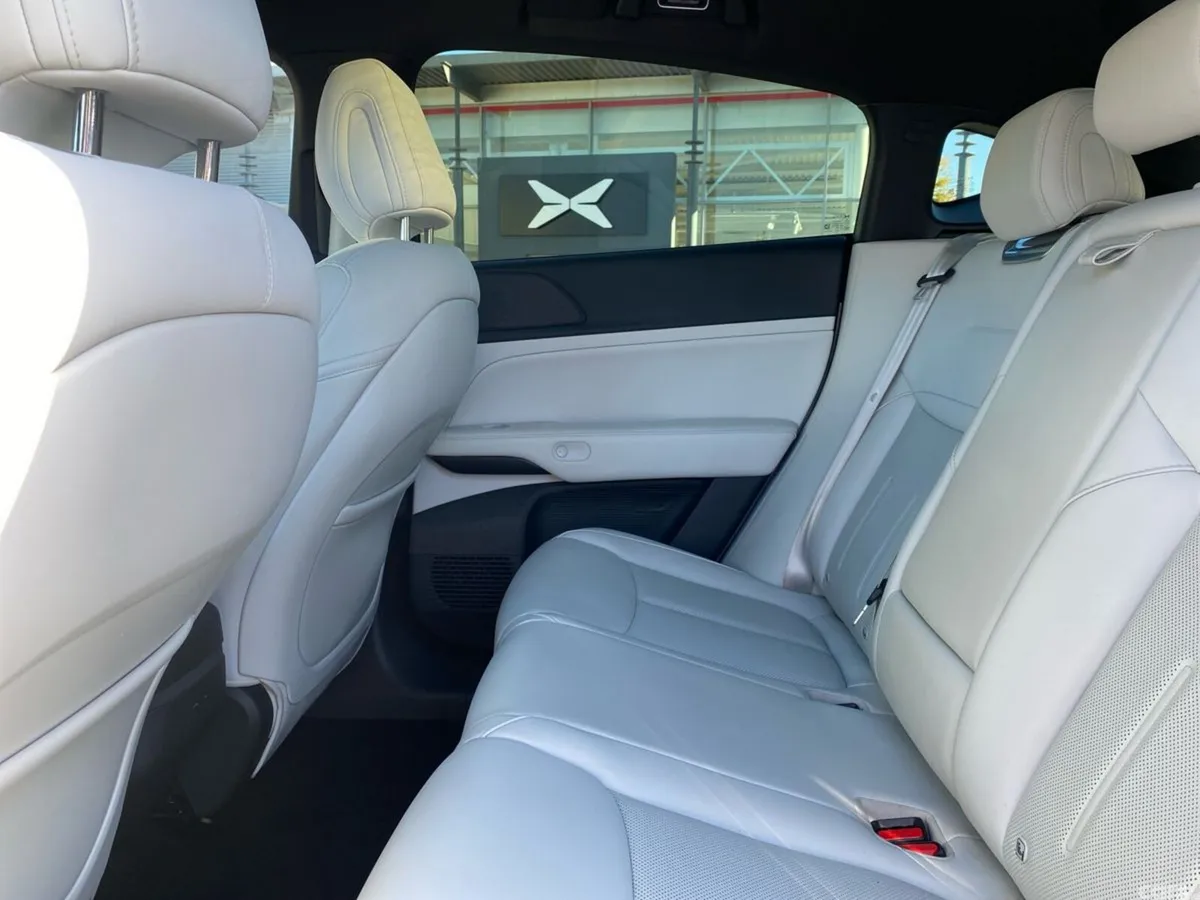 XPeng G6 Hatchback, Electric, 2025, Grey