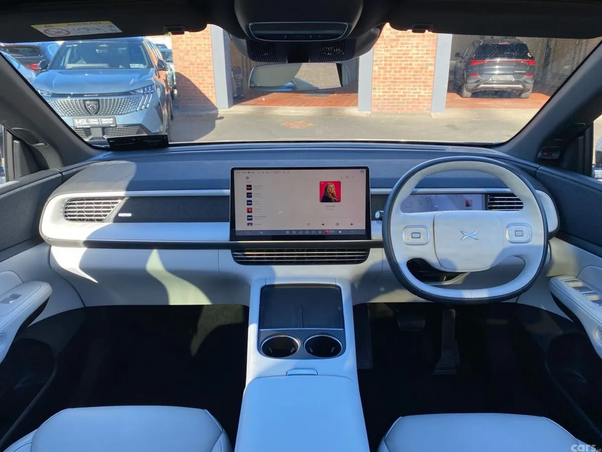 XPeng G6 Hatchback, Electric, 2025, Grey