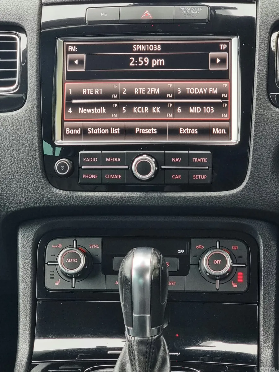 Volkswagen Touareg SUV, Diesel, 2013, Silver