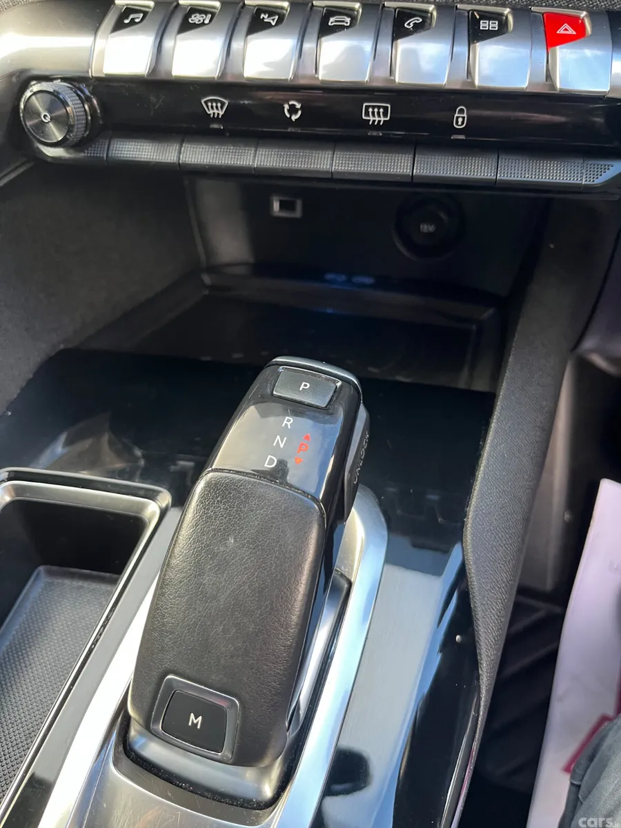 Peugeot 5008 MPV, Diesel, 2019, Black
