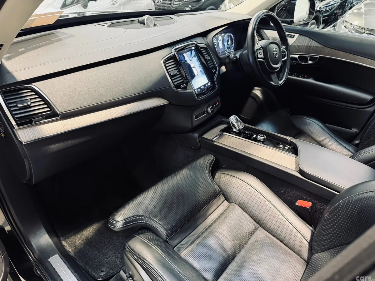 Volvo XC90 SUV, Petrol Plug-in Hybrid, 2022, Black