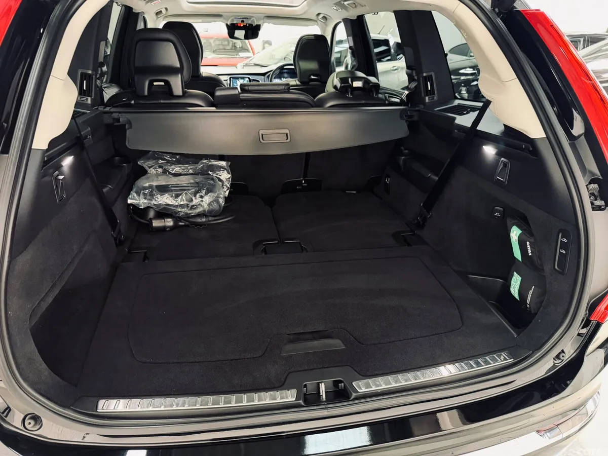Volvo XC90 SUV, Petrol Plug-in Hybrid, 2022, Black