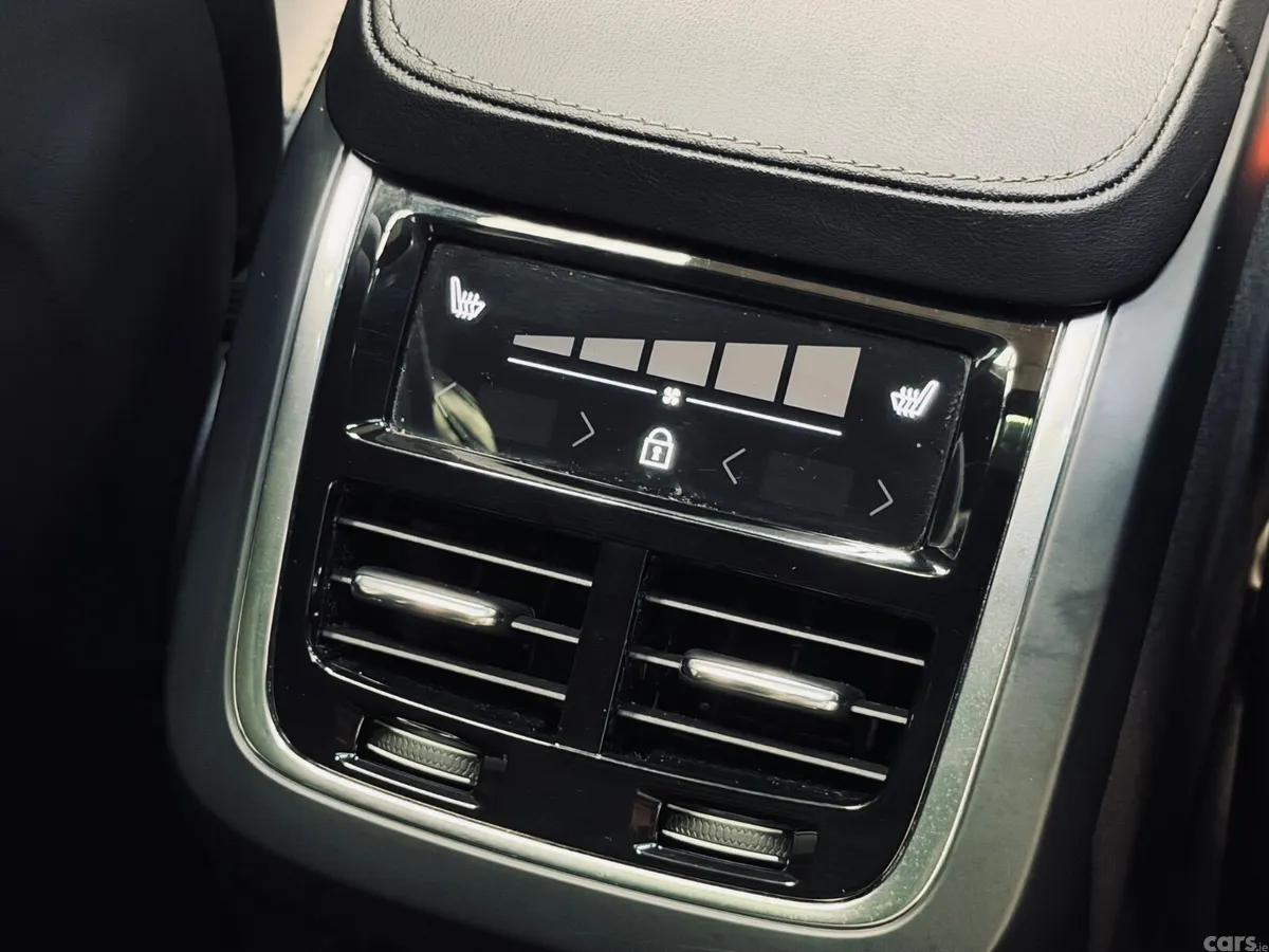 Volvo XC90 SUV, Petrol Plug-in Hybrid, 2022, Black