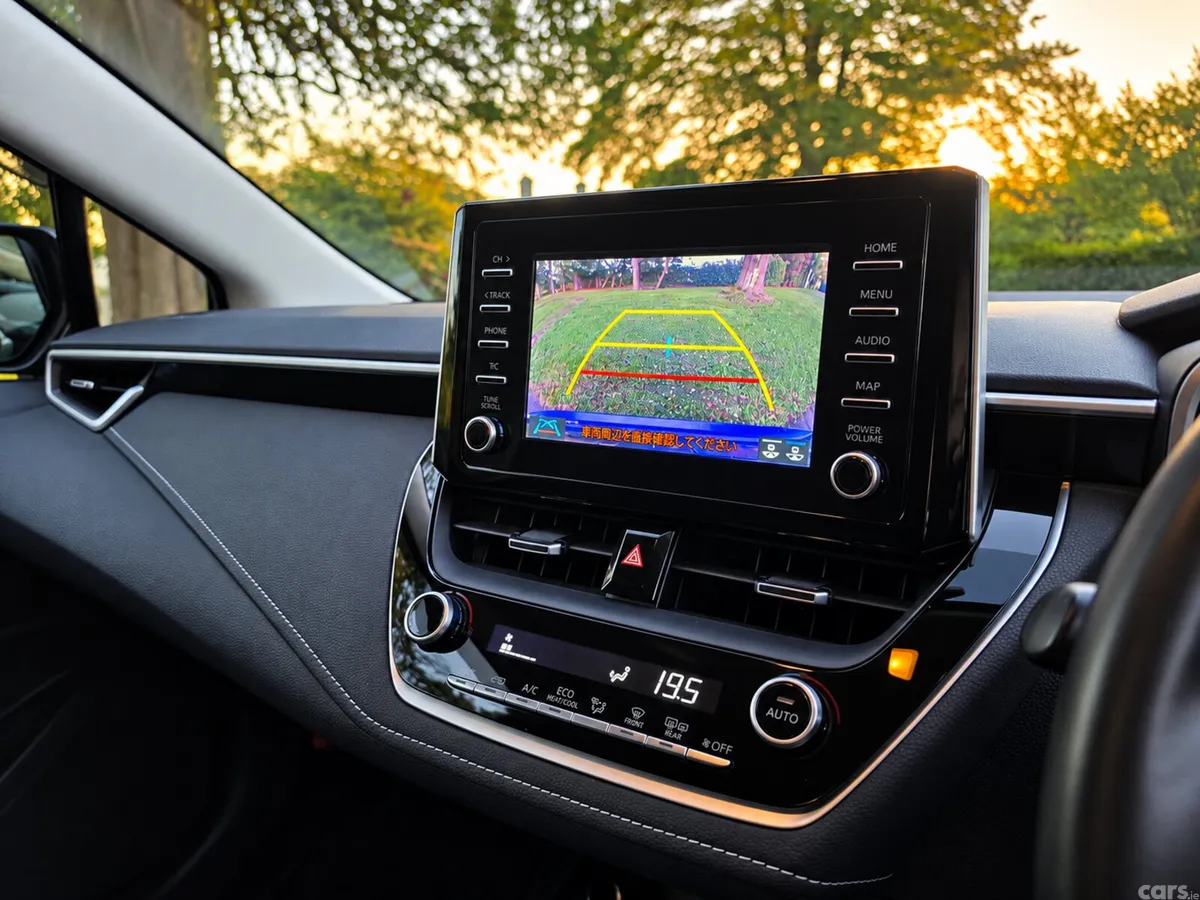 Toyota Corolla Estate, Petrol Hybrid, 2021, Blue
