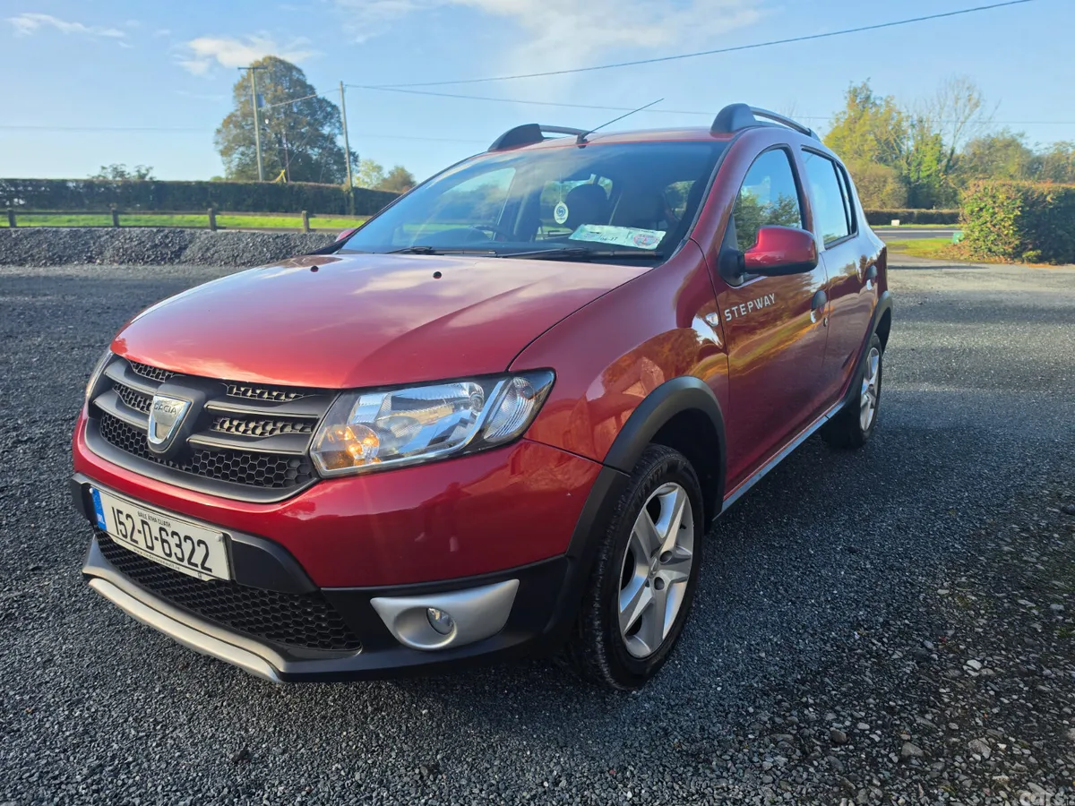Dacia Sandero Stepway Hatchback, Diesel, 2015, Red