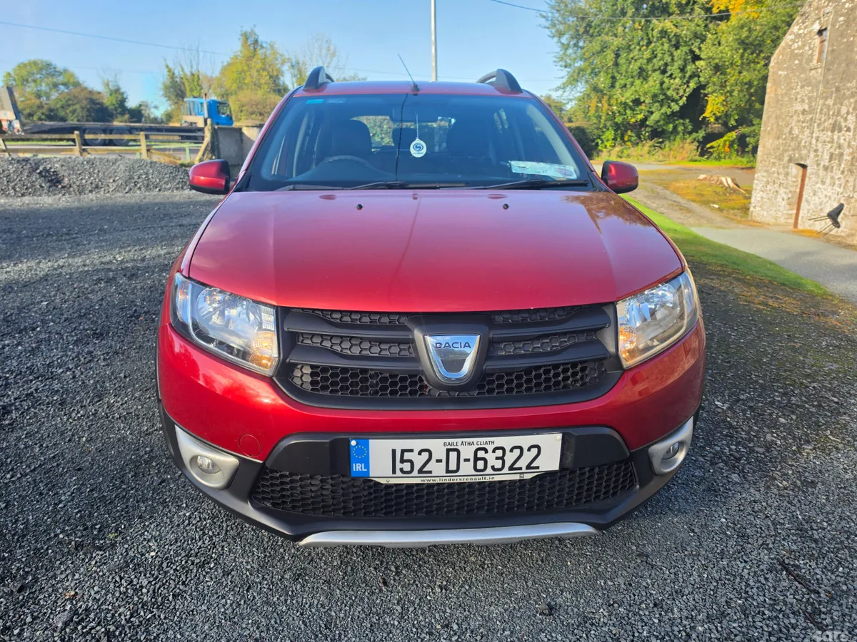Dacia Sandero Stepway Hatchback, Diesel, 2015, Red