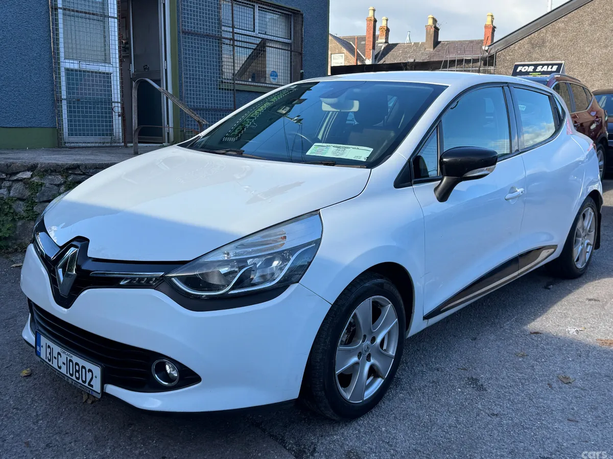 Renault Clio Hatchback, Petrol, 2013, White