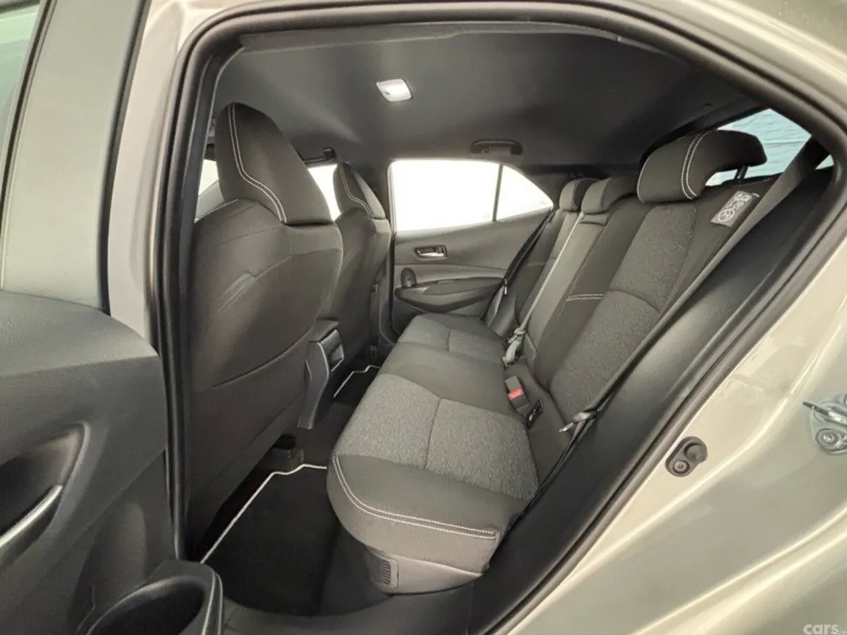 Toyota Corolla Hatchback, Petrol Hybrid, 2027, Silver