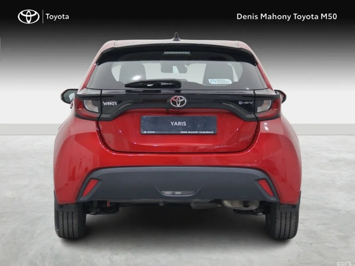Toyota Yaris Hatchback, 2027, Red