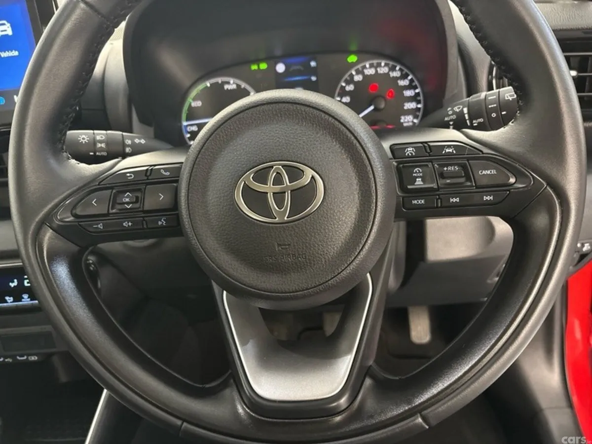 Toyota Yaris Hatchback, 2027, Red