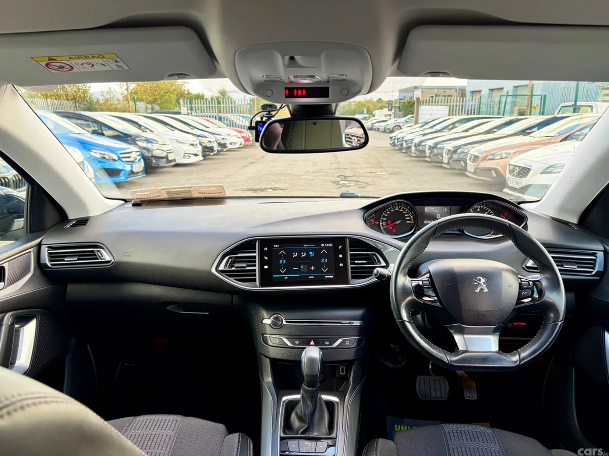 Peugeot 308 Hatchback, Diesel, 2018, Blue
