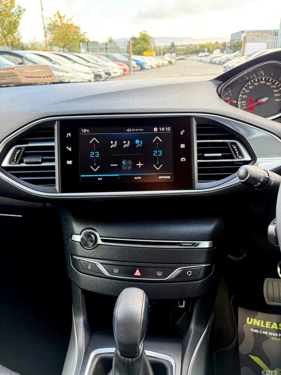 Peugeot 308 Hatchback, Diesel, 2018, Blue