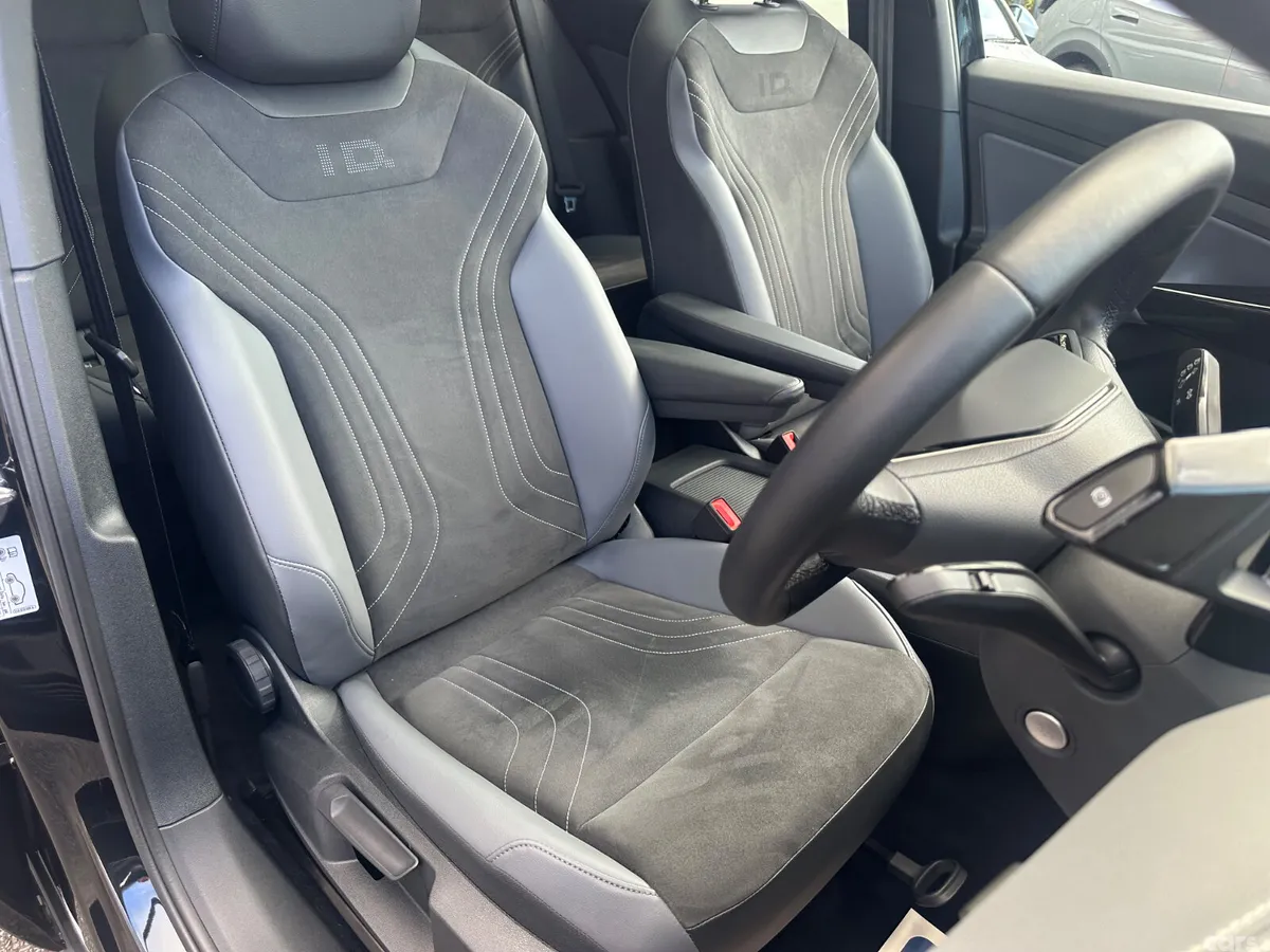 Volkswagen ID.5 SUV, Electric, 2023, Black