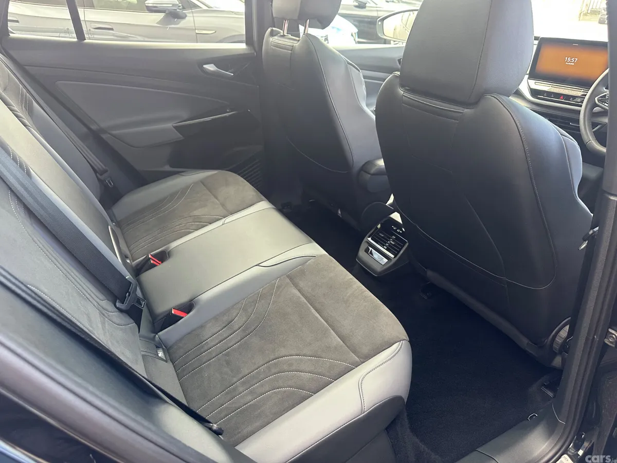 Volkswagen ID.5 SUV, Electric, 2023, Black
