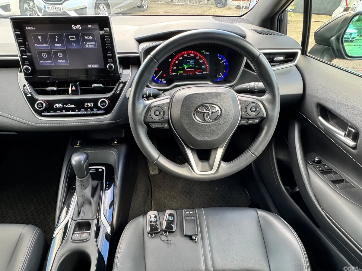 Toyota Corolla Hatchback, Petrol Hybrid, 2020, Green