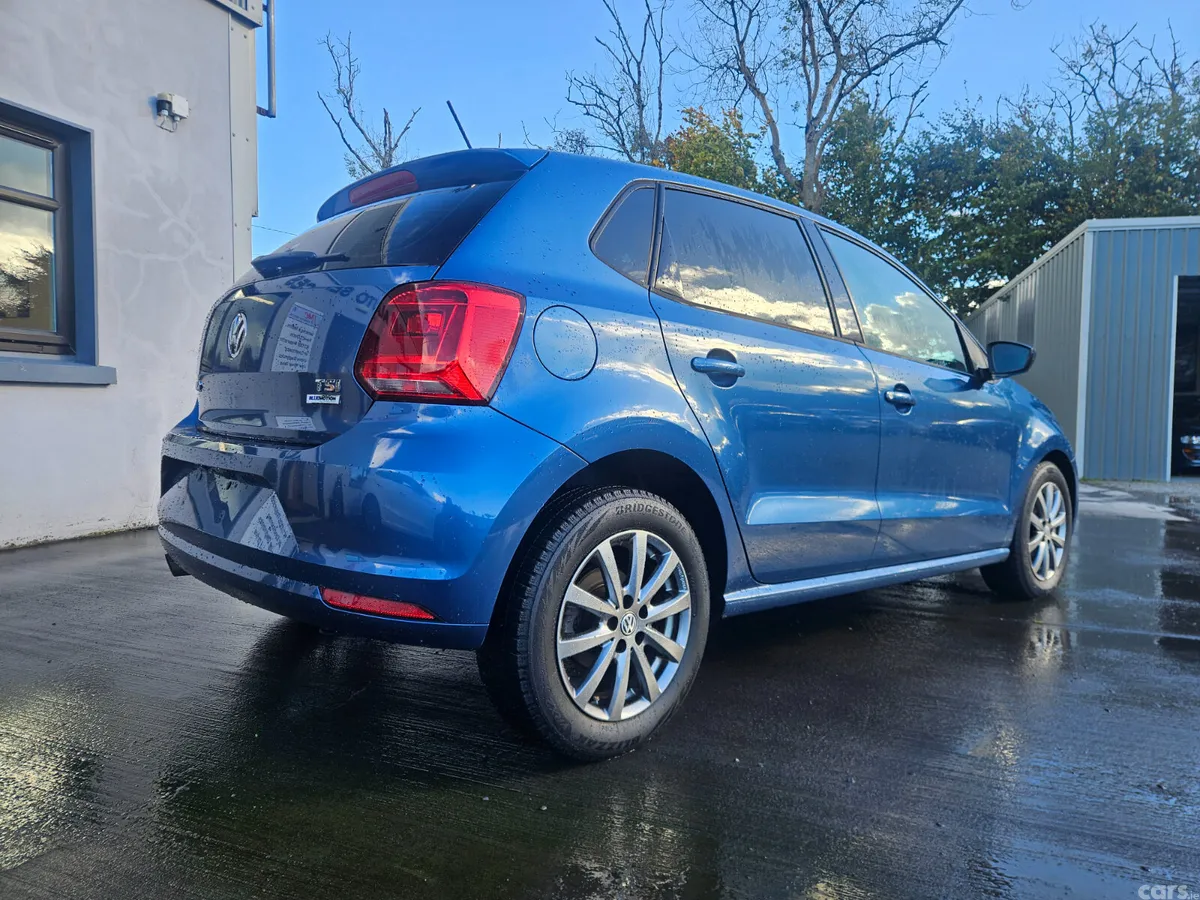Volkswagen Polo Hatchback, Petrol, 2017, Blue