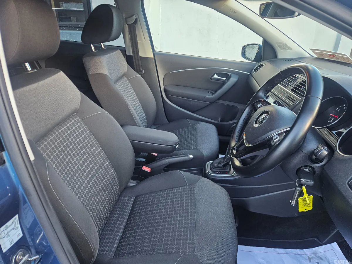Volkswagen Polo Hatchback, Petrol, 2017, Blue