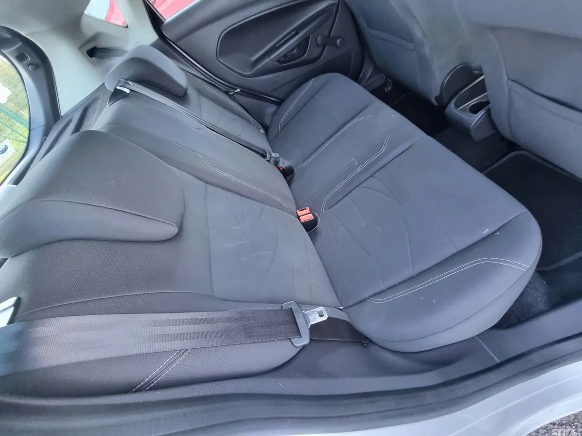 Ford Fiesta Hatchback, Diesel, 2013, Silver