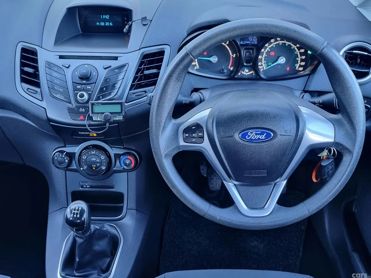 Ford Fiesta Hatchback, Diesel, 2013, Silver