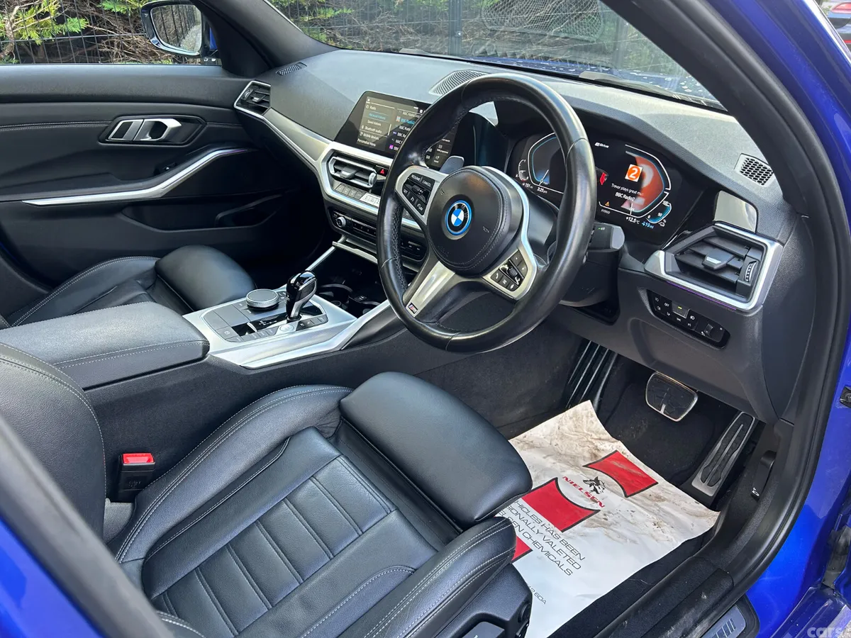 BMW 3-Series Saloon, Petrol Hybrid, 2022, Blue