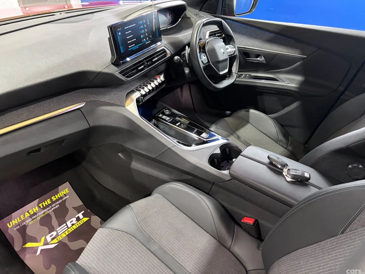 Peugeot 3008 MPV, Diesel, 2024, Red