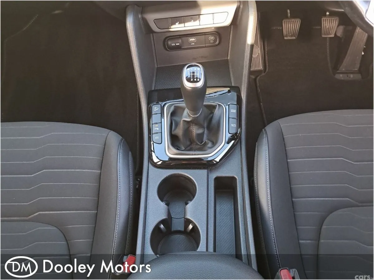 Kia Sportage SUV, Diesel Hybrid, 2023, Red