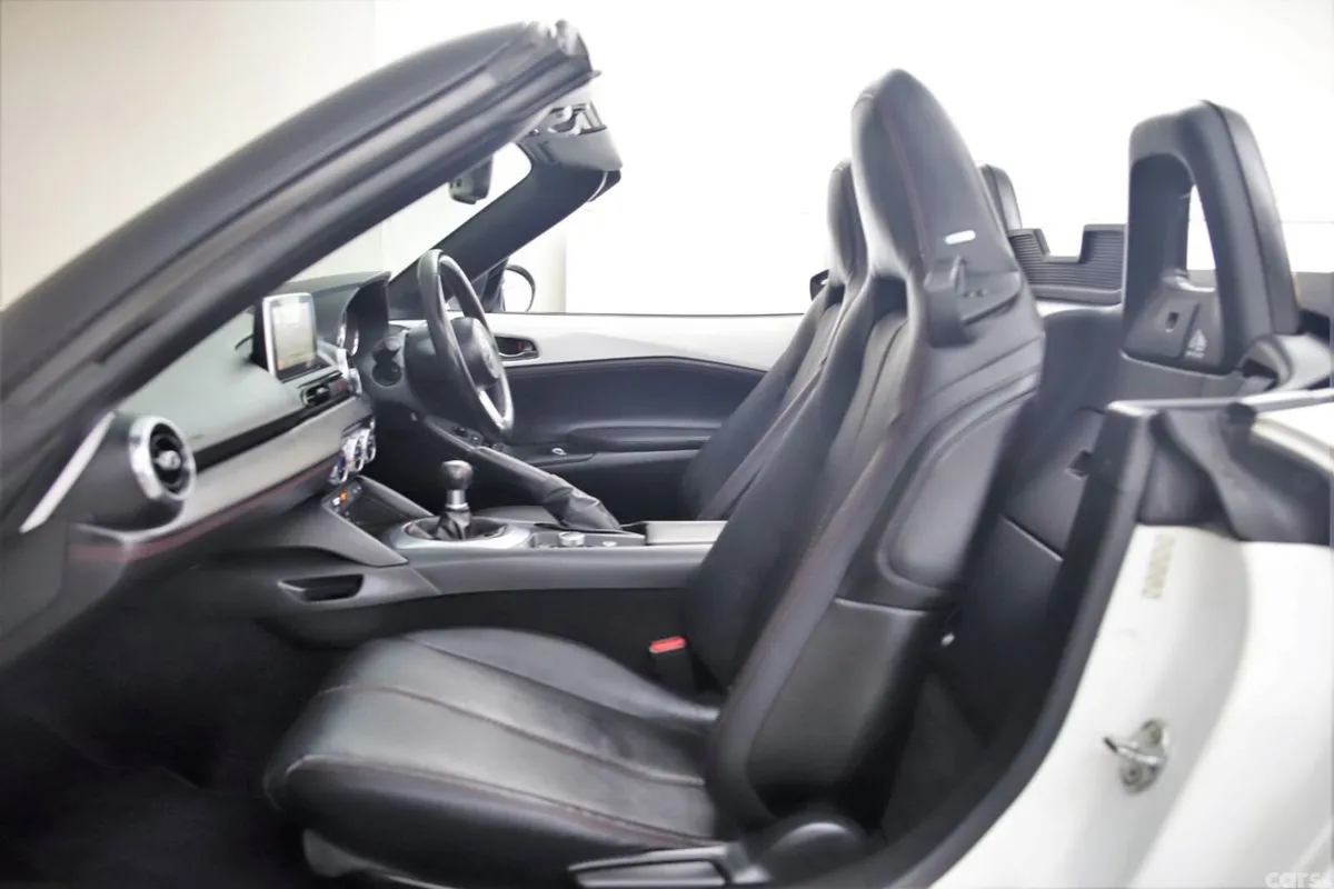 Mazda MX-5 Convertible, Petrol, 2016, White