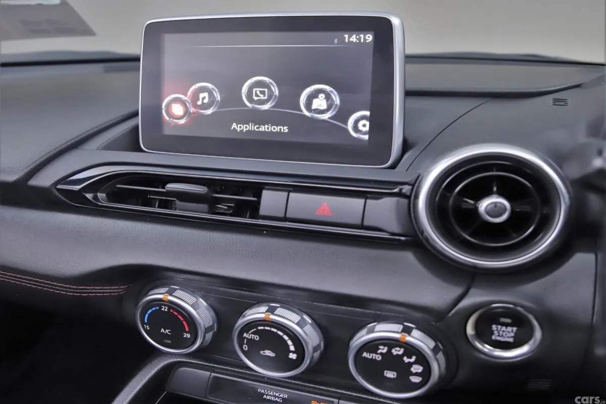 Mazda MX-5 Convertible, Petrol, 2016, White