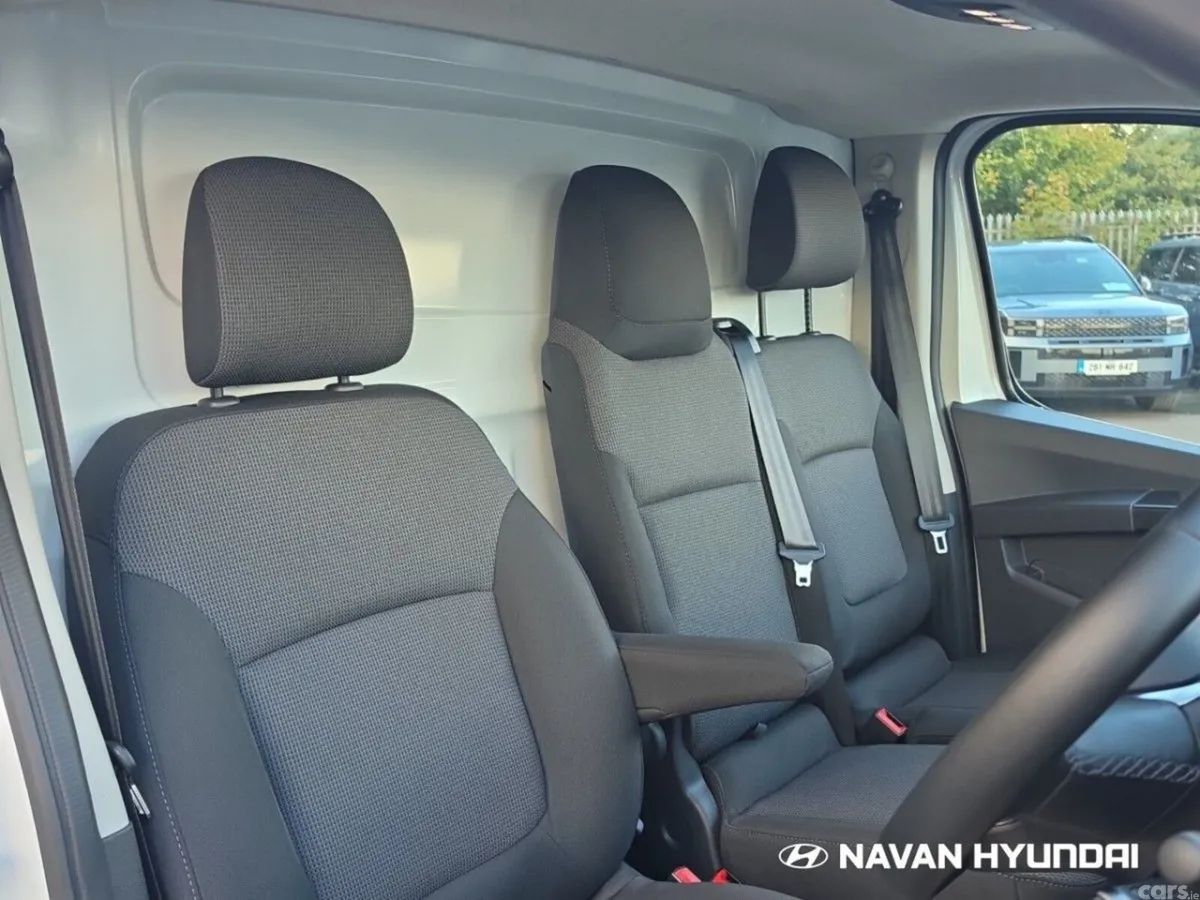 Nissan Primastar MPV, Diesel, 2026, White