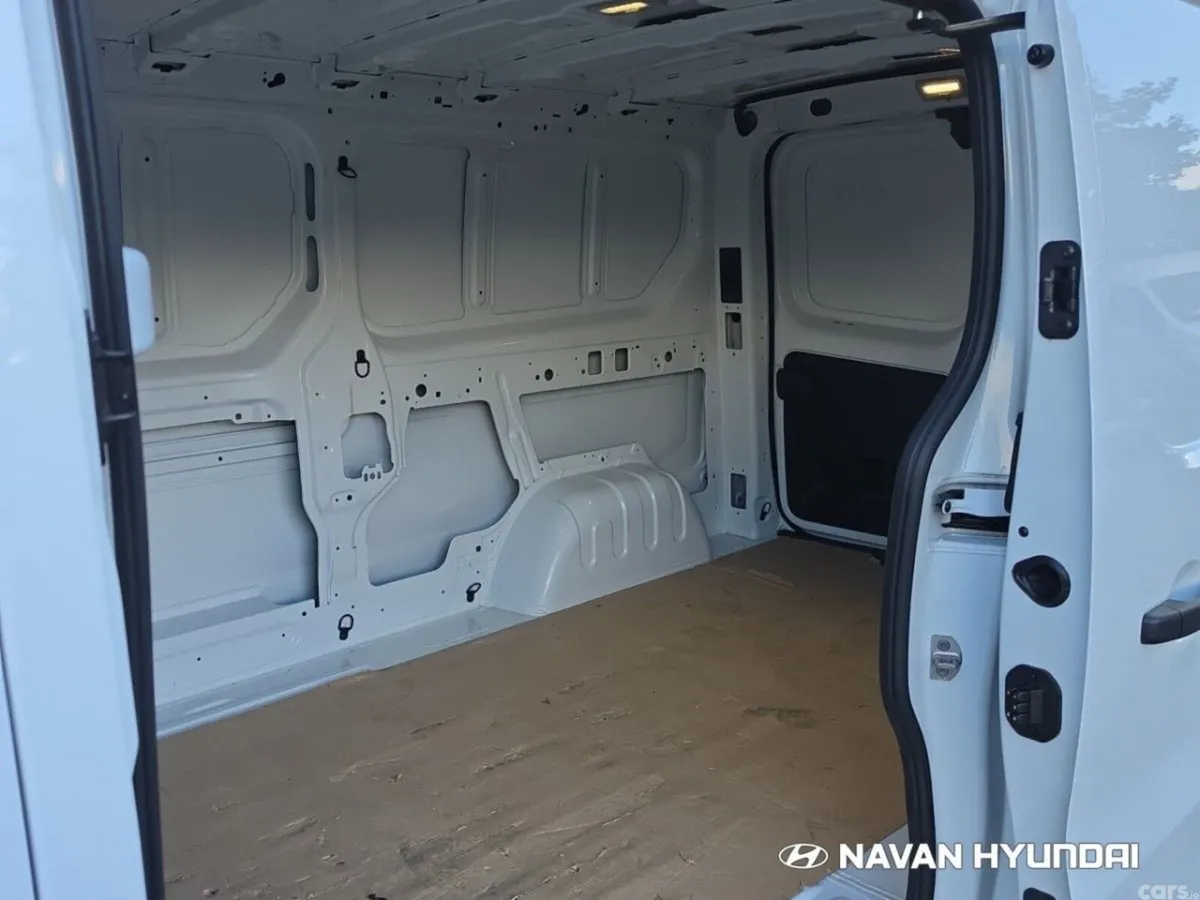 Nissan Primastar MPV, Diesel, 2026, White
