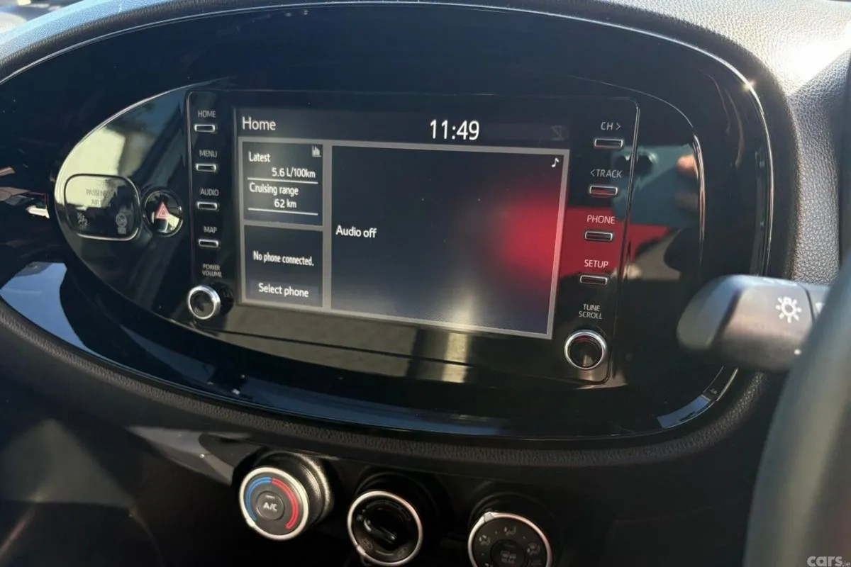 Toyota Aygo Hatchback, Petrol, 2022, Green