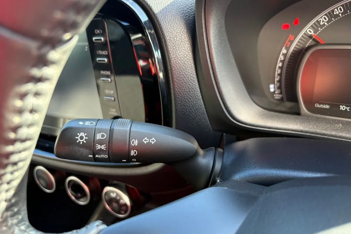 Toyota Aygo Hatchback, Petrol, 2022, Green