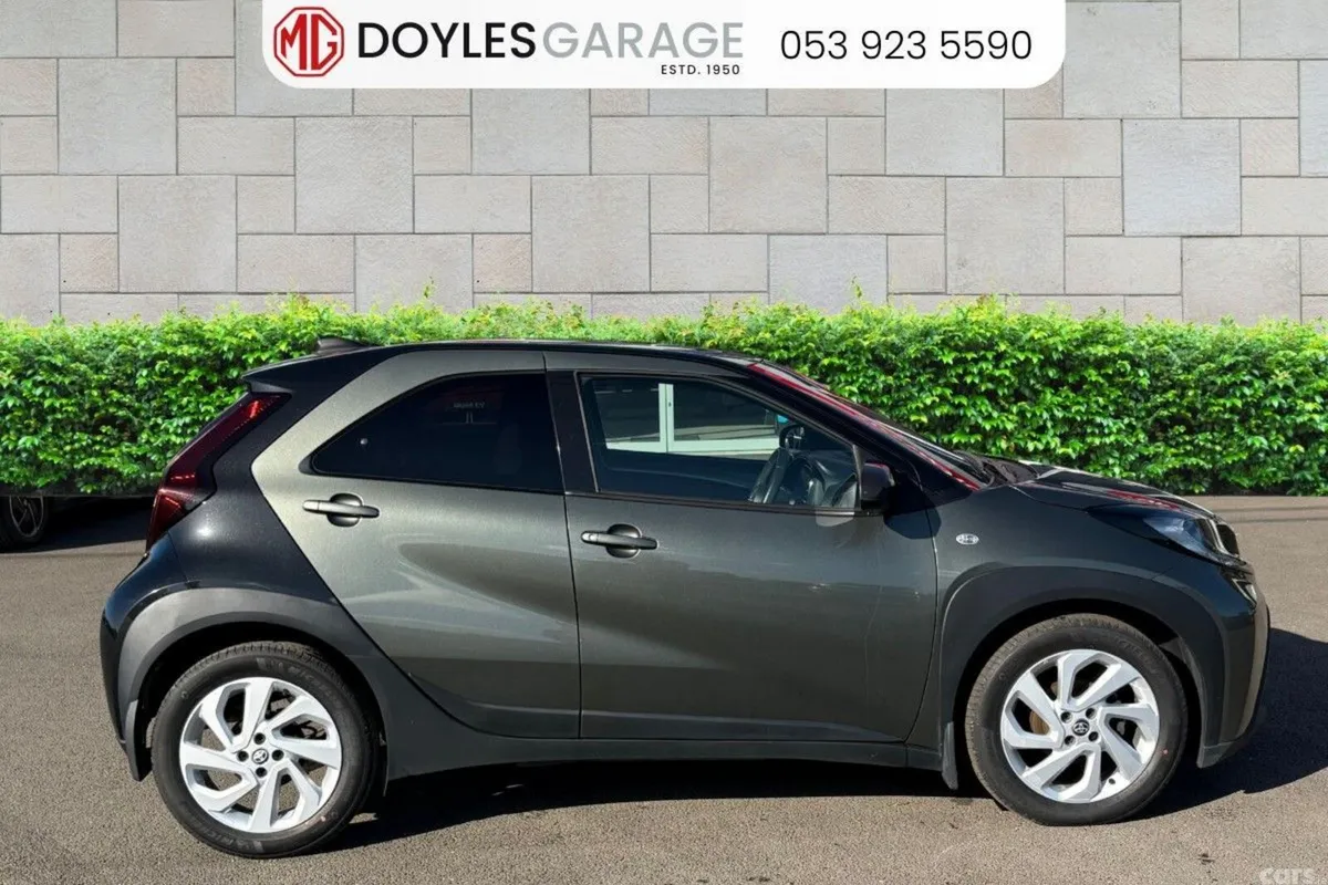 Toyota Aygo Hatchback, Petrol, 2022, Green
