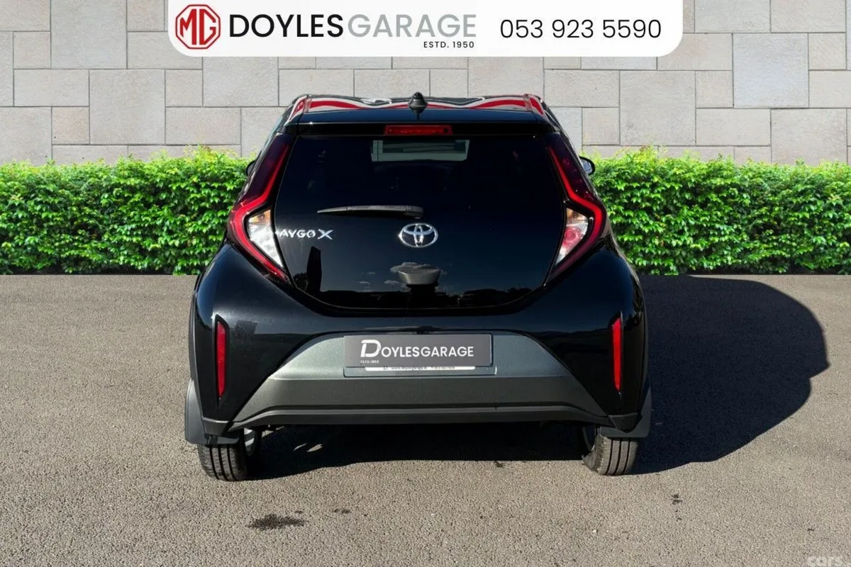 Toyota Aygo Hatchback, Petrol, 2022, Green