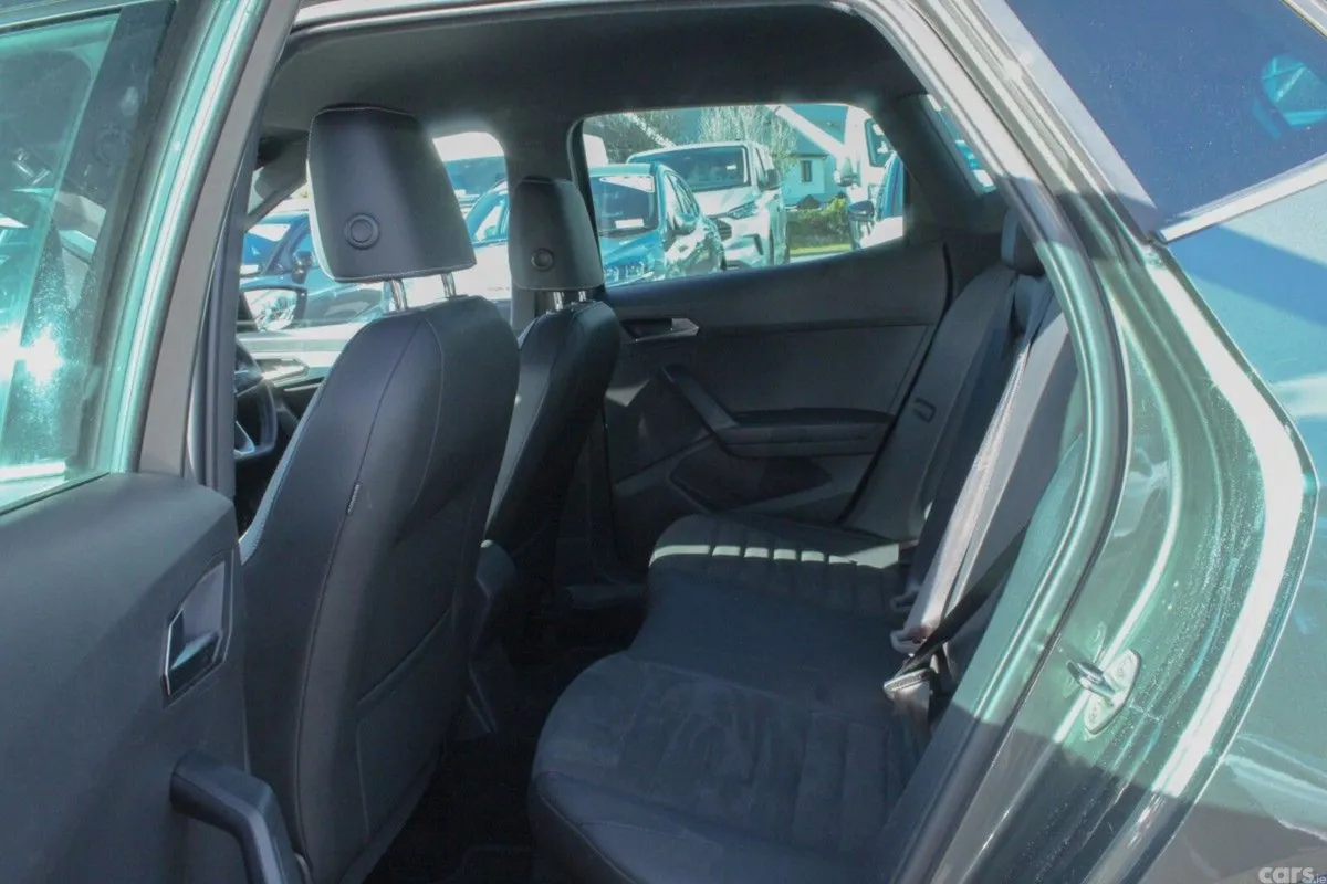 SEAT Arona SUV, Petrol, 2024, Green