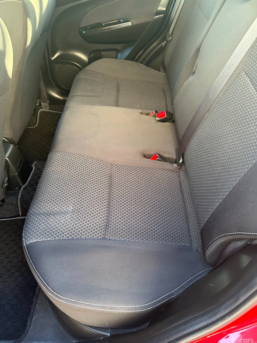 Suzuki Swift Hatchback, Petrol, 2015, Red