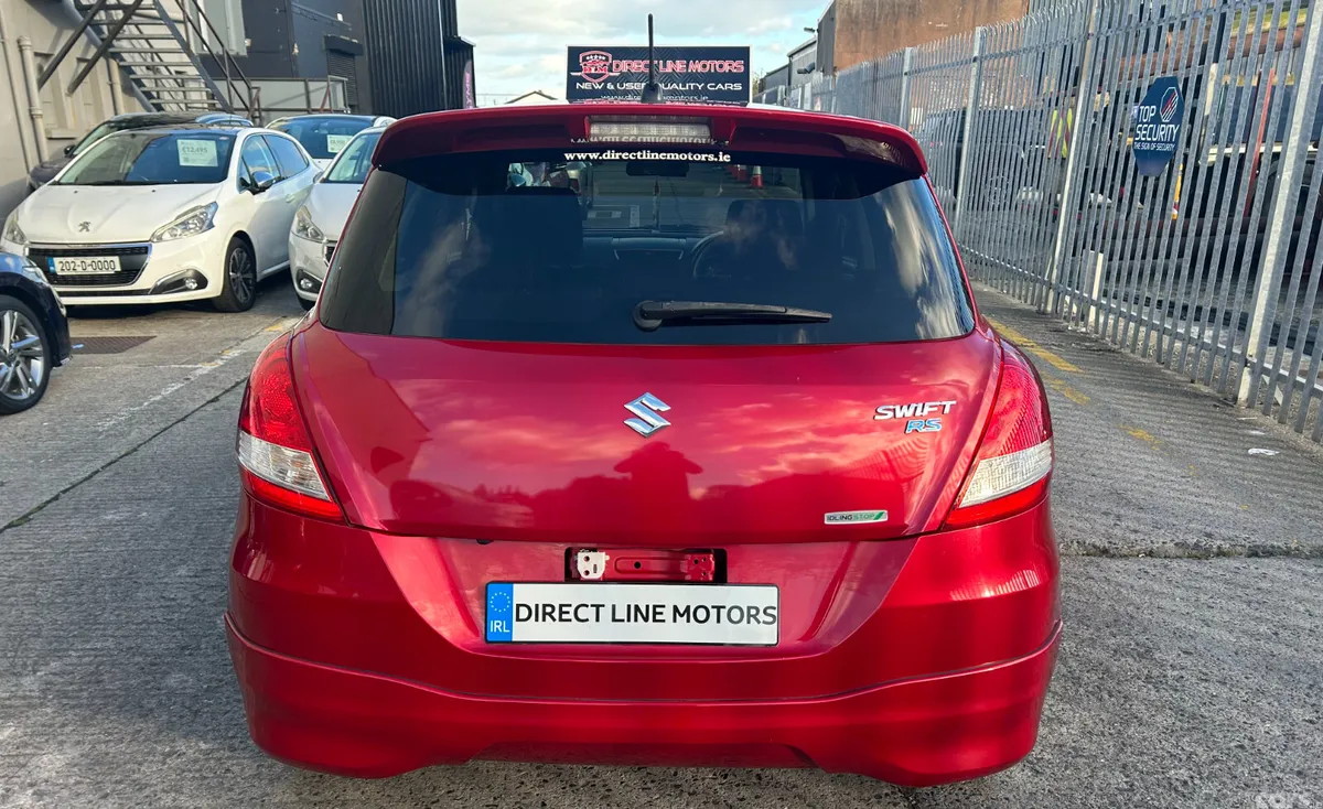 Suzuki Swift Hatchback, Petrol, 2015, Red